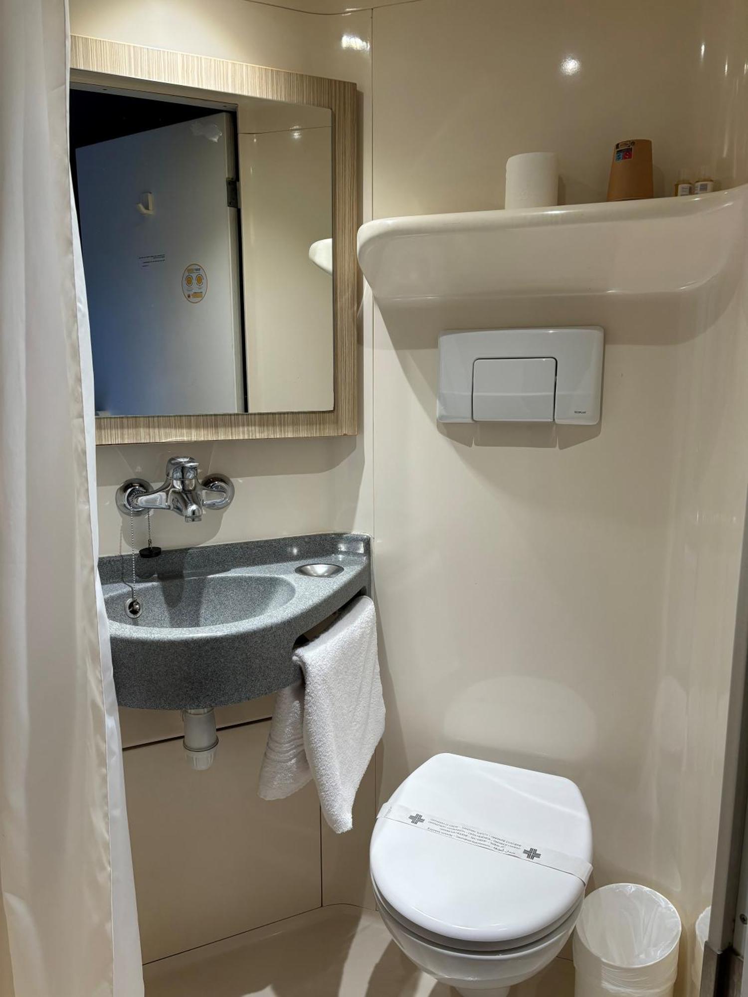 Premiere Classe Geneve - Saint Genis Pouilly Esterno foto