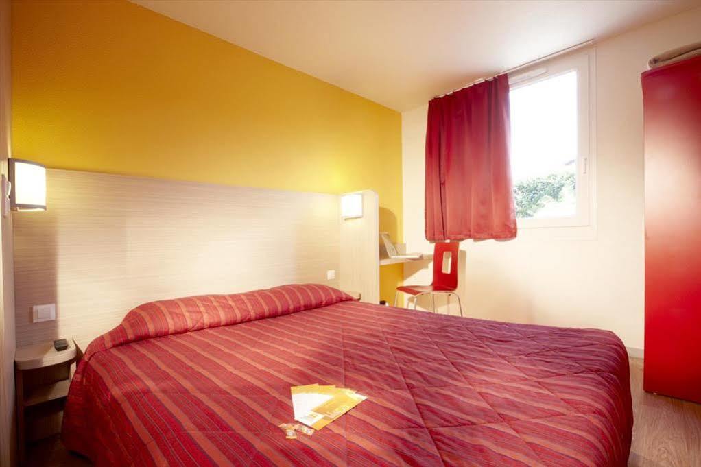 Premiere Classe Geneve - Saint Genis Pouilly Esterno foto